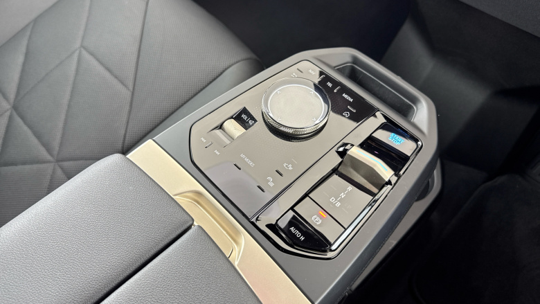 BMW iX 240kW xDrive40 M Sport 76.6kWh 5dr Auto Electric Estate